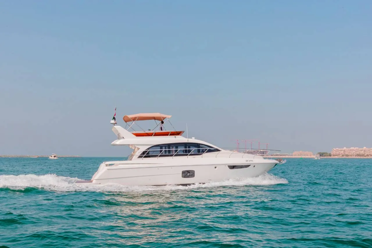 Experience Luxury on the Neo 52 Yacht in Dubai
